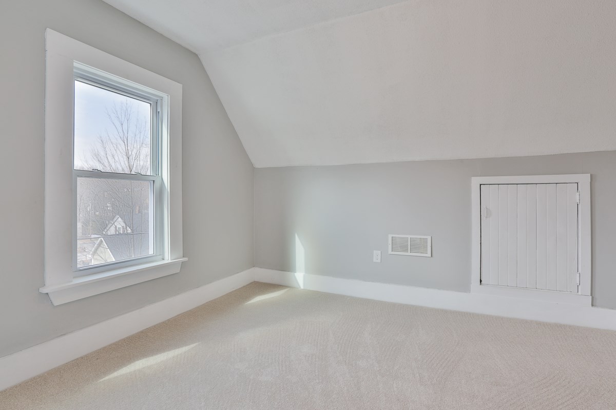 6 Laurel Street Derry, NH 03038 - Photo 19 of 26 Gallery Image 19