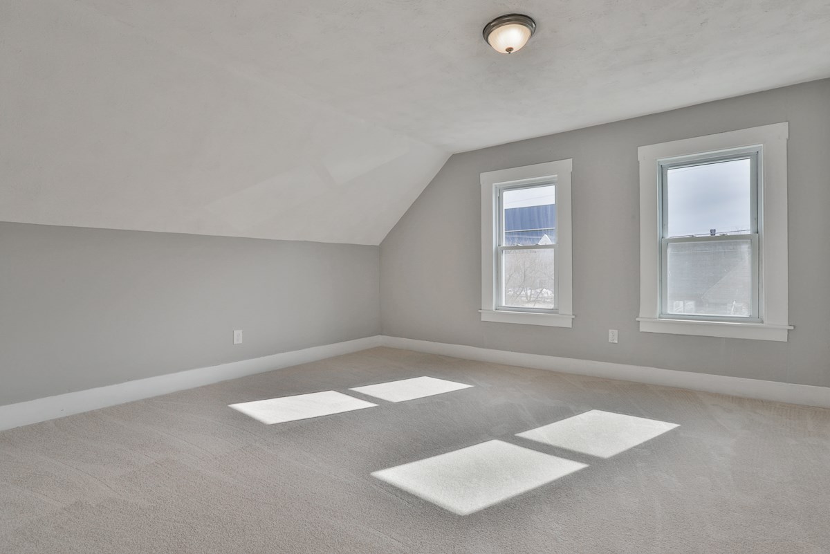 6 Laurel Street Derry, NH 03038 - Photo 21 of 26 Gallery Image 21