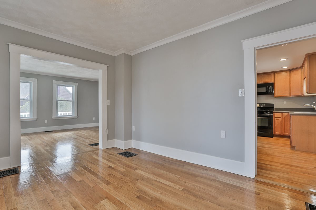 6 Laurel Street Derry, NH 03038 - Photo 10 of 26 Gallery Image 10