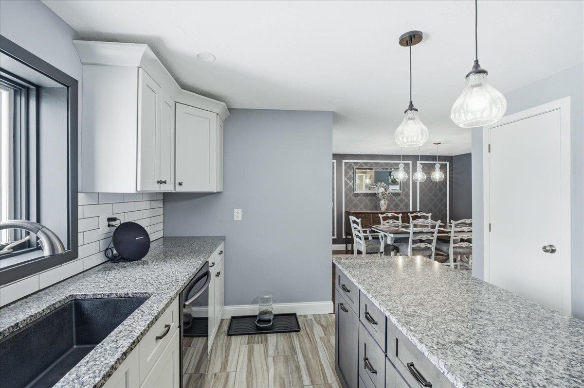 5 Tsienneto Road, Unit 75 Derry, NH 03038 - Photo 11 of 35