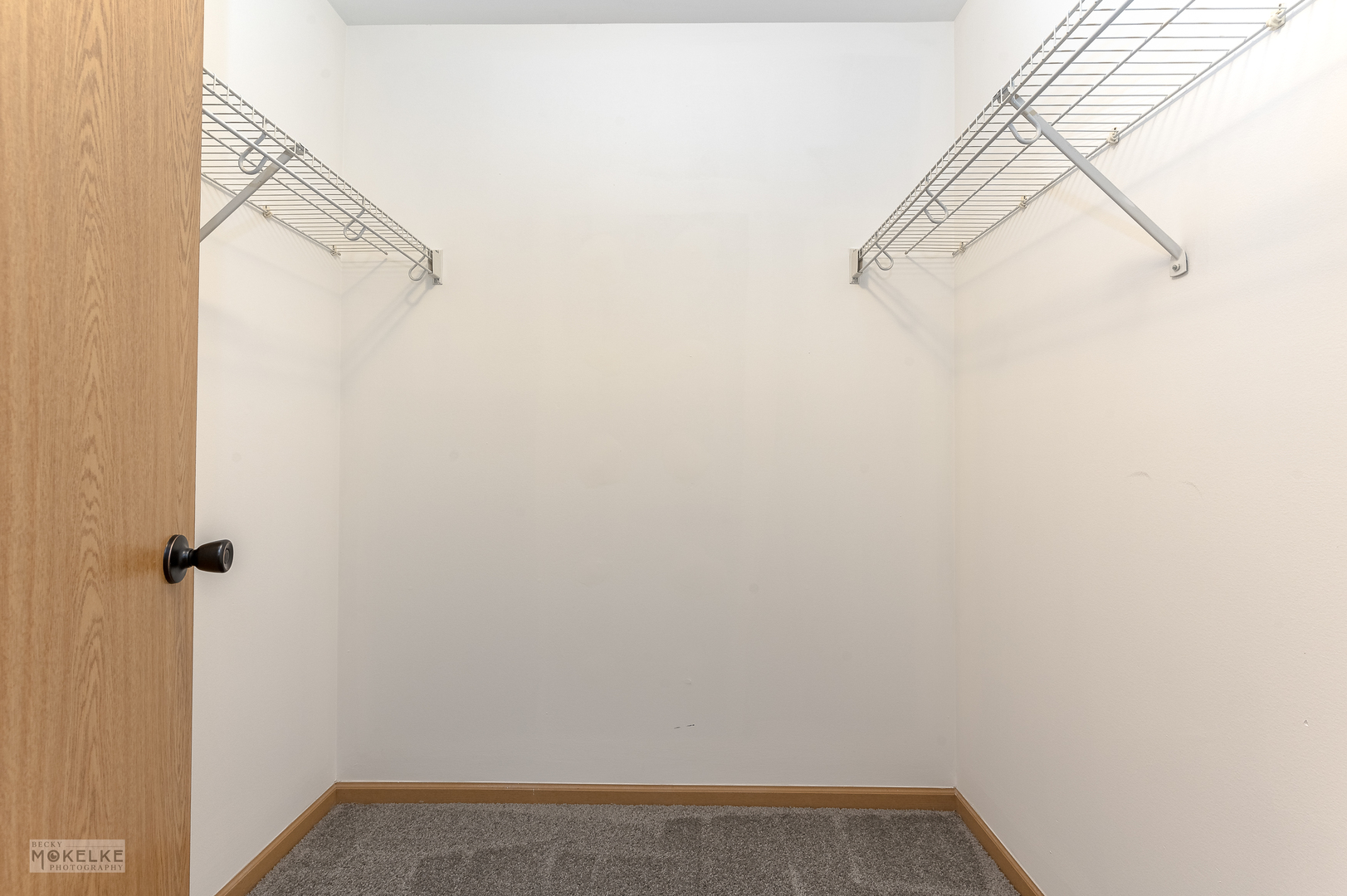 4212 Dillon Street Plano, IL 60545 - Photo 19 of 26 a view of small space with empty racks