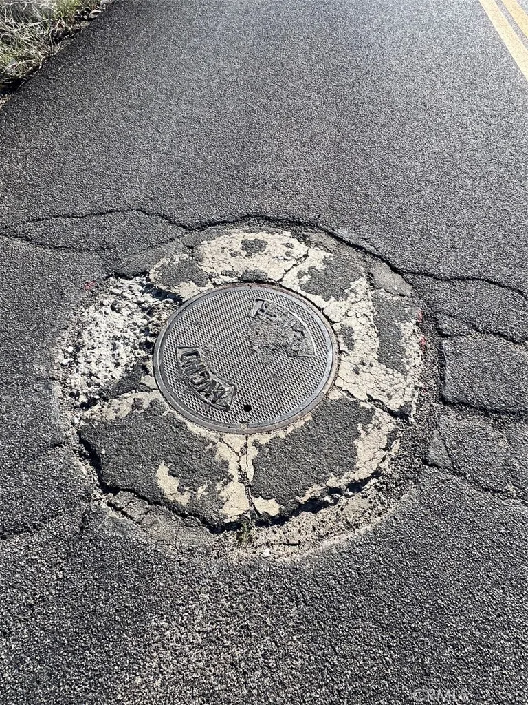 0 Mondamon Road Apple Valley, CA 92307 - Photo 5 of 11 a view of a wooden floor