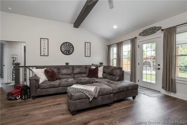 $545,000 | 1109 Dora Drive, Sellersburg, IN 47172