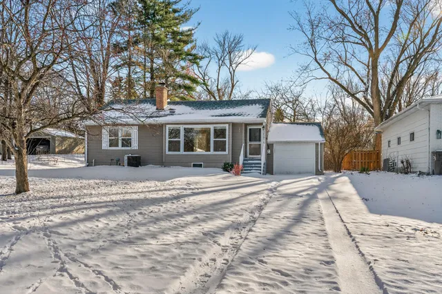 $419,900 | 25815 Wildrose Lane, Excelsior, MN 55331