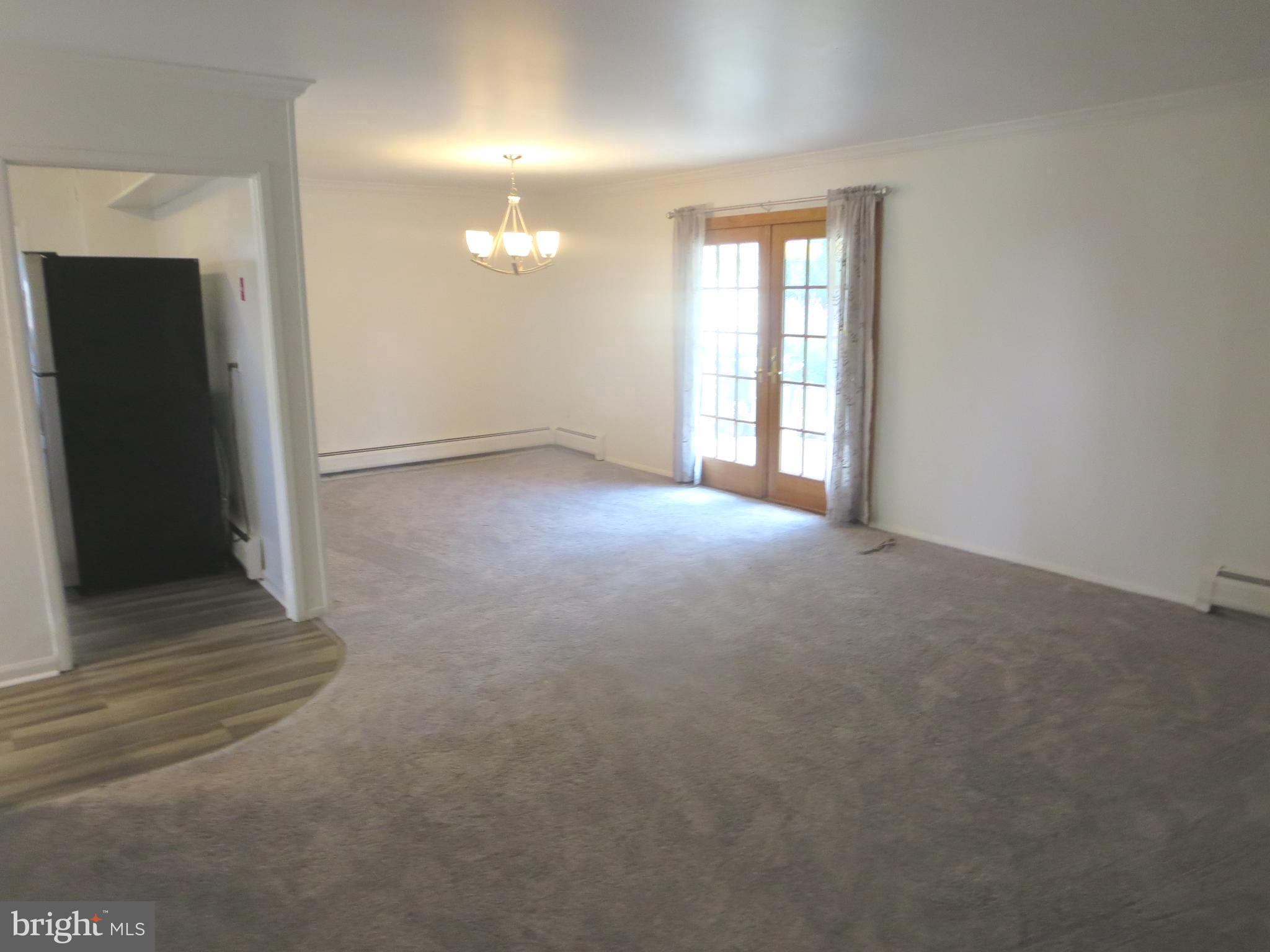 52 Hollow Road Levittown, PA 19056 - Photo 8 of 51 Dining Room