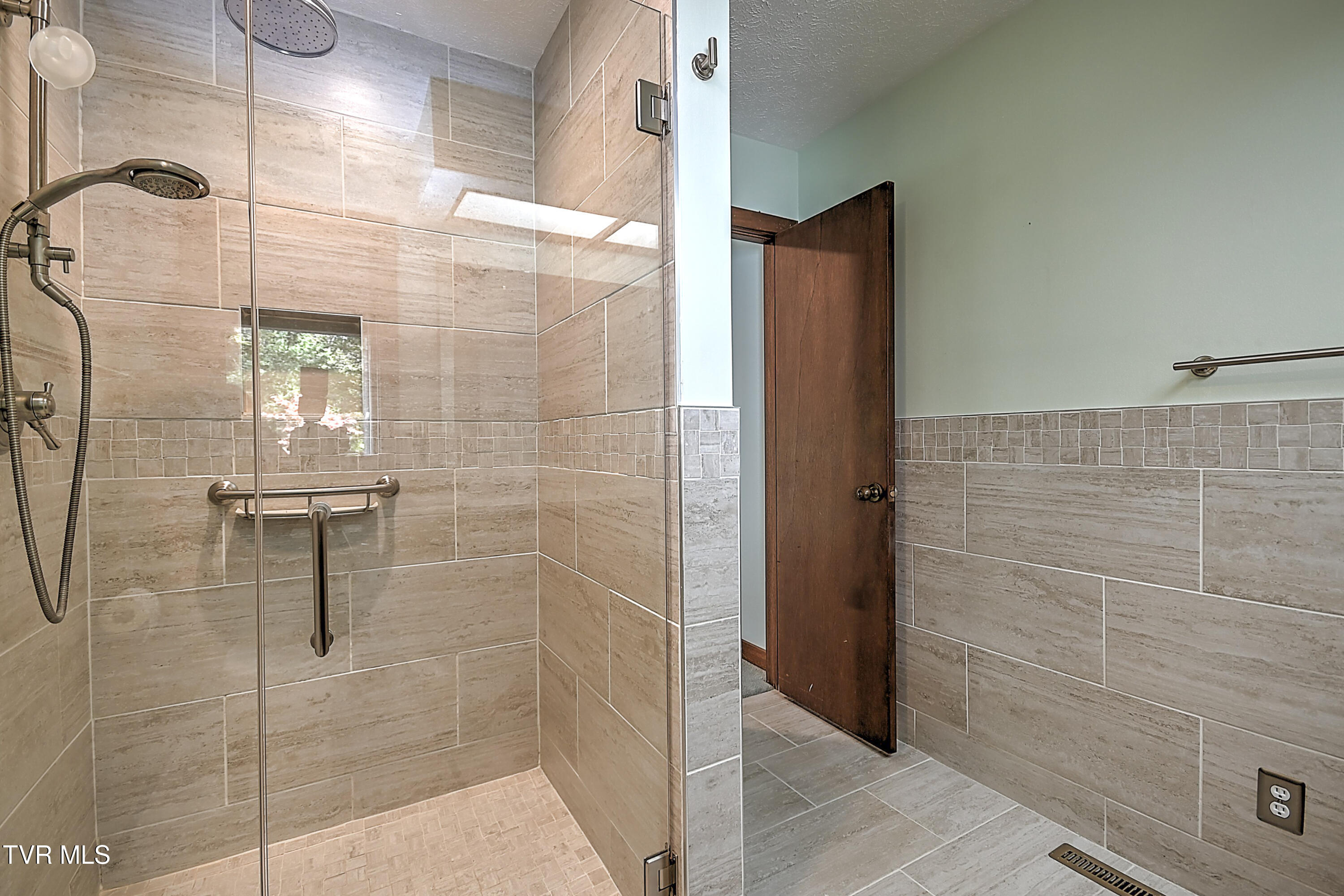 52 Grove Hill Road Kingsport, TN 37660 - Photo 24 of 80 52 Grove Hill Rd ES-17