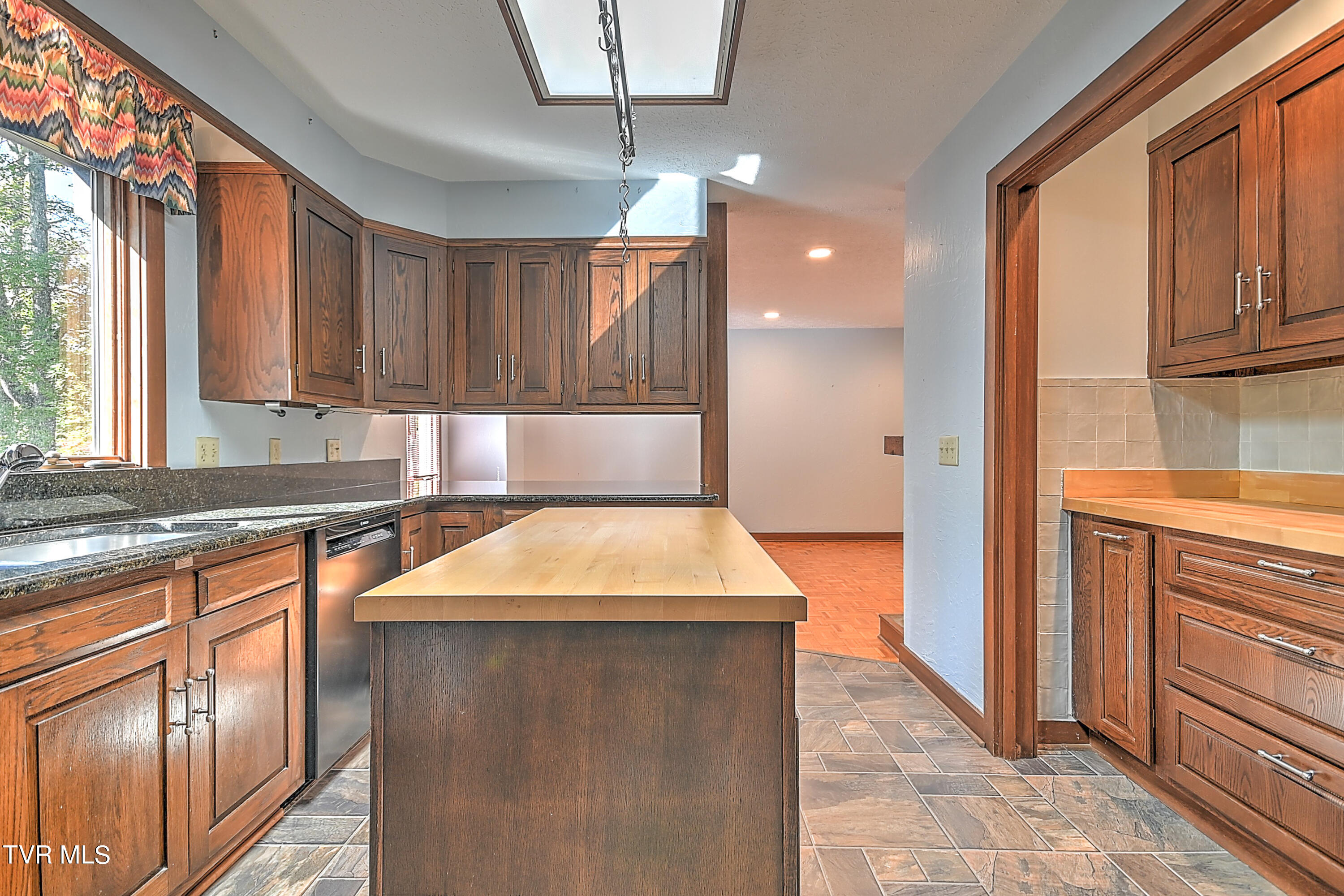52 Grove Hill Road Kingsport, TN 37660 - Photo 30 of 80 52 Grove Hill Rd ES-25