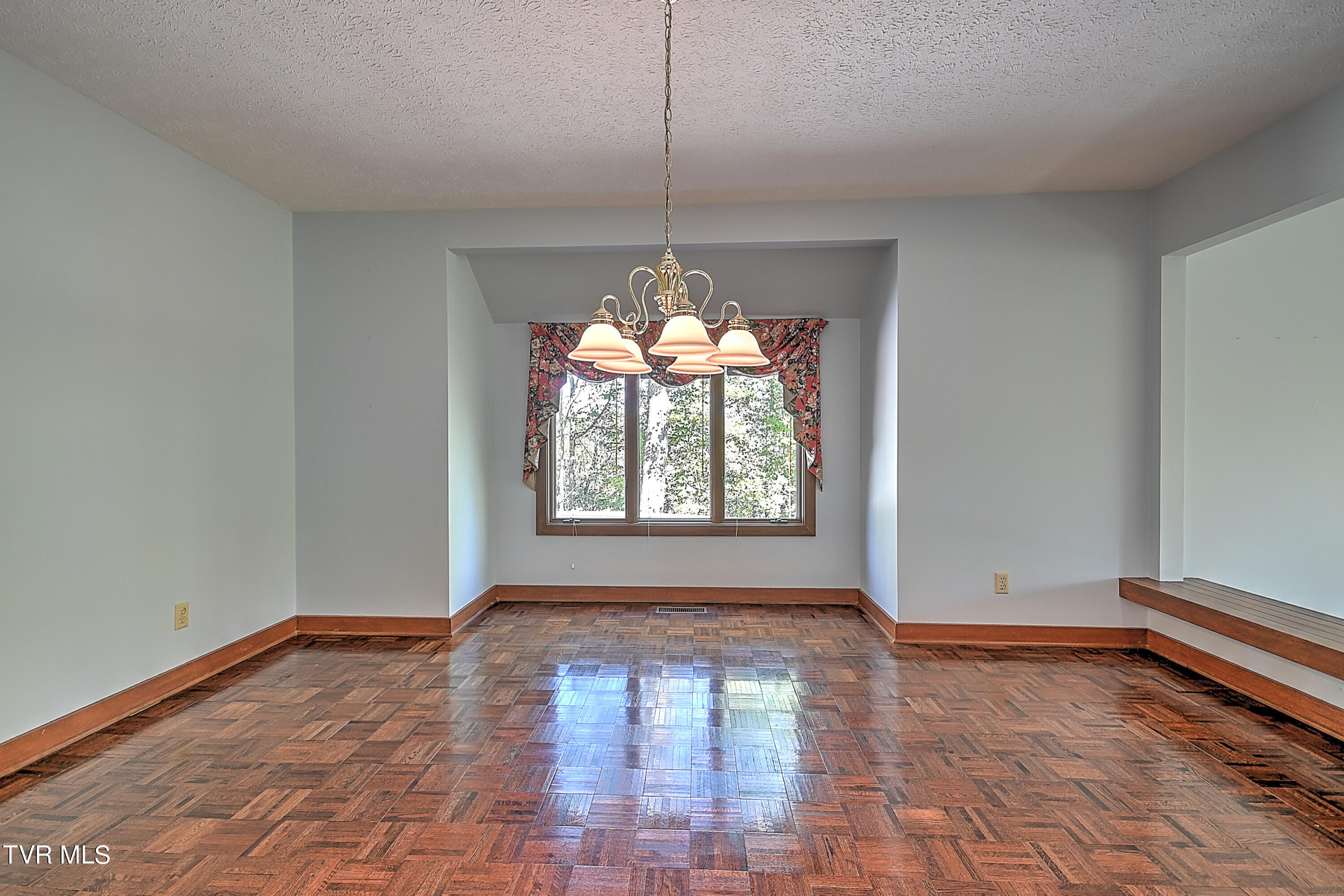 52 Grove Hill Road Kingsport, TN 37660 - Photo 43 of 80 52 Grove Hill Rd ES-38