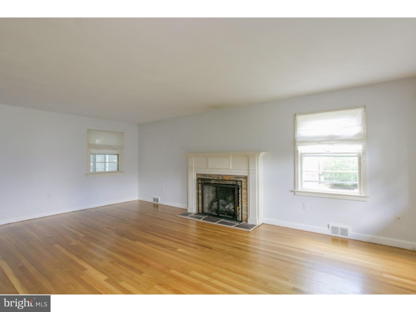 25 Hilltop Road Ewing, NJ 08638 - Photo 3 of 25