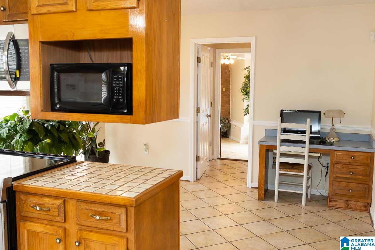 1012 Willowbrook Road Birmingham, AL 35215 - Photo 10 of 27