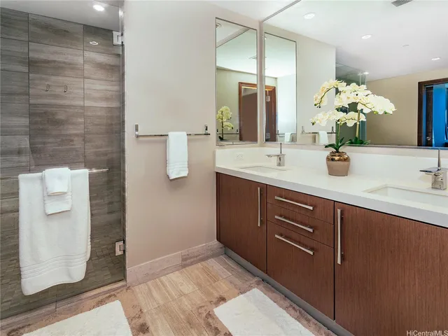 $9,500 | 1555 Kapiolani Boulevard, Unit 1307, Honolulu, HI 96814