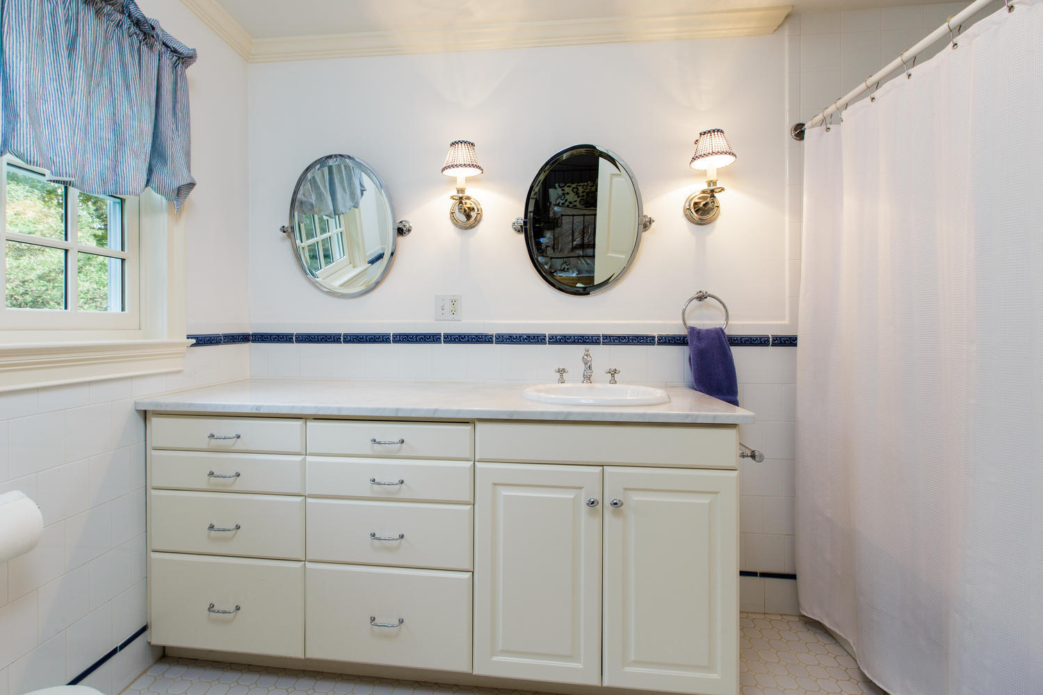 109 Rosebrook Road New Canaan, CT 06840 - Photo 26 of 47 a view of cabinets