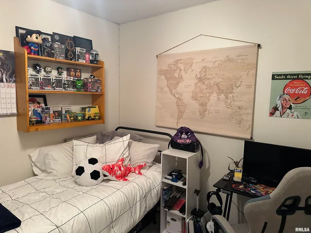 $199,900 | 1307 Charles Street, Carterville, IL 62918