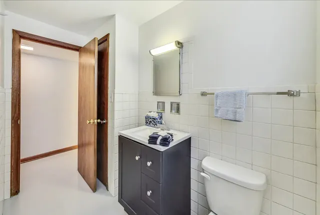 $1,350 | 2631 North 74th Avenue, Unit G, Elmwood Park, IL 60707