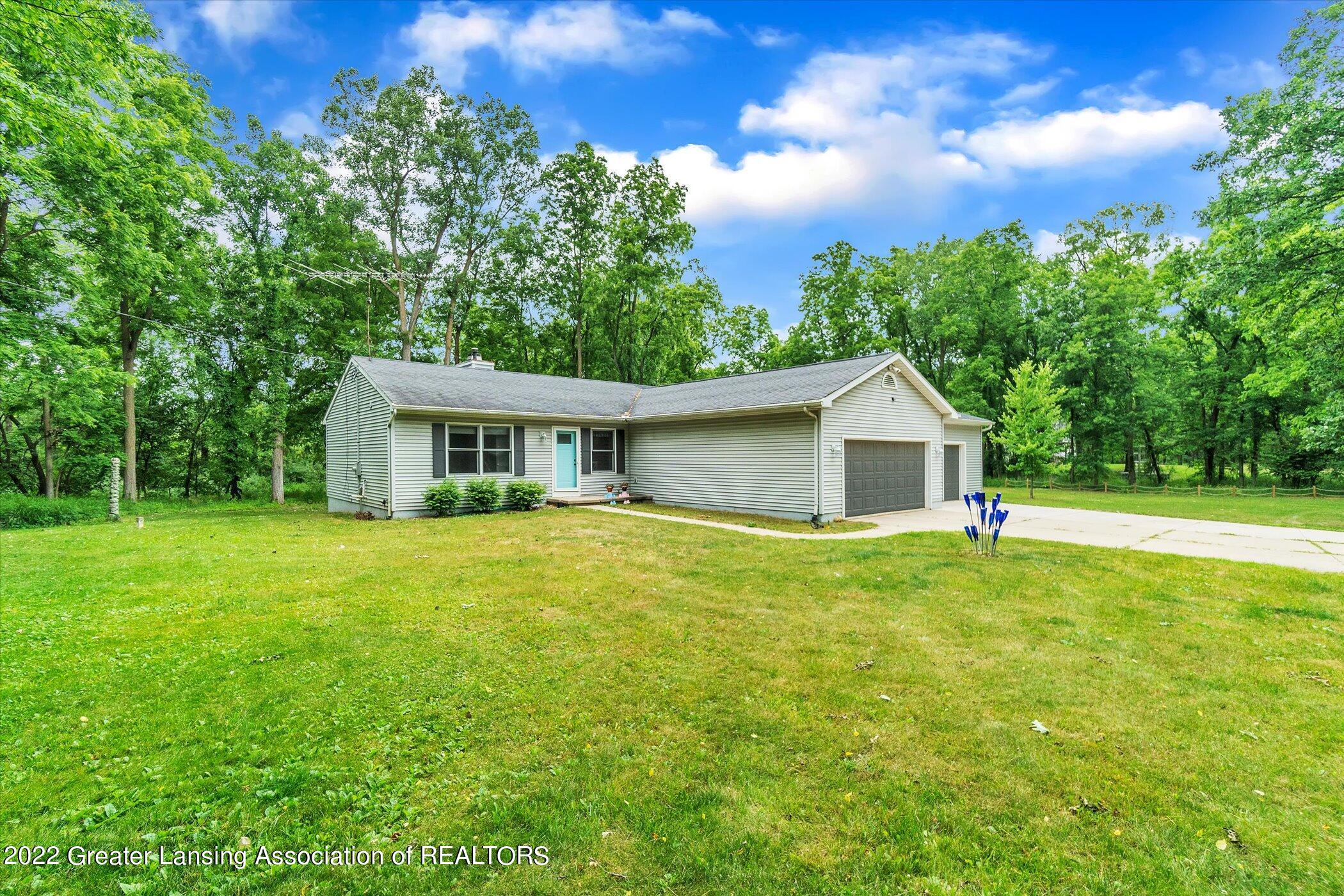 7828 Linton Road St. Johns, MI 48879 - Photo 3 of 60 04-7828-Linton-Rd-St-WindowStill-Real-Es