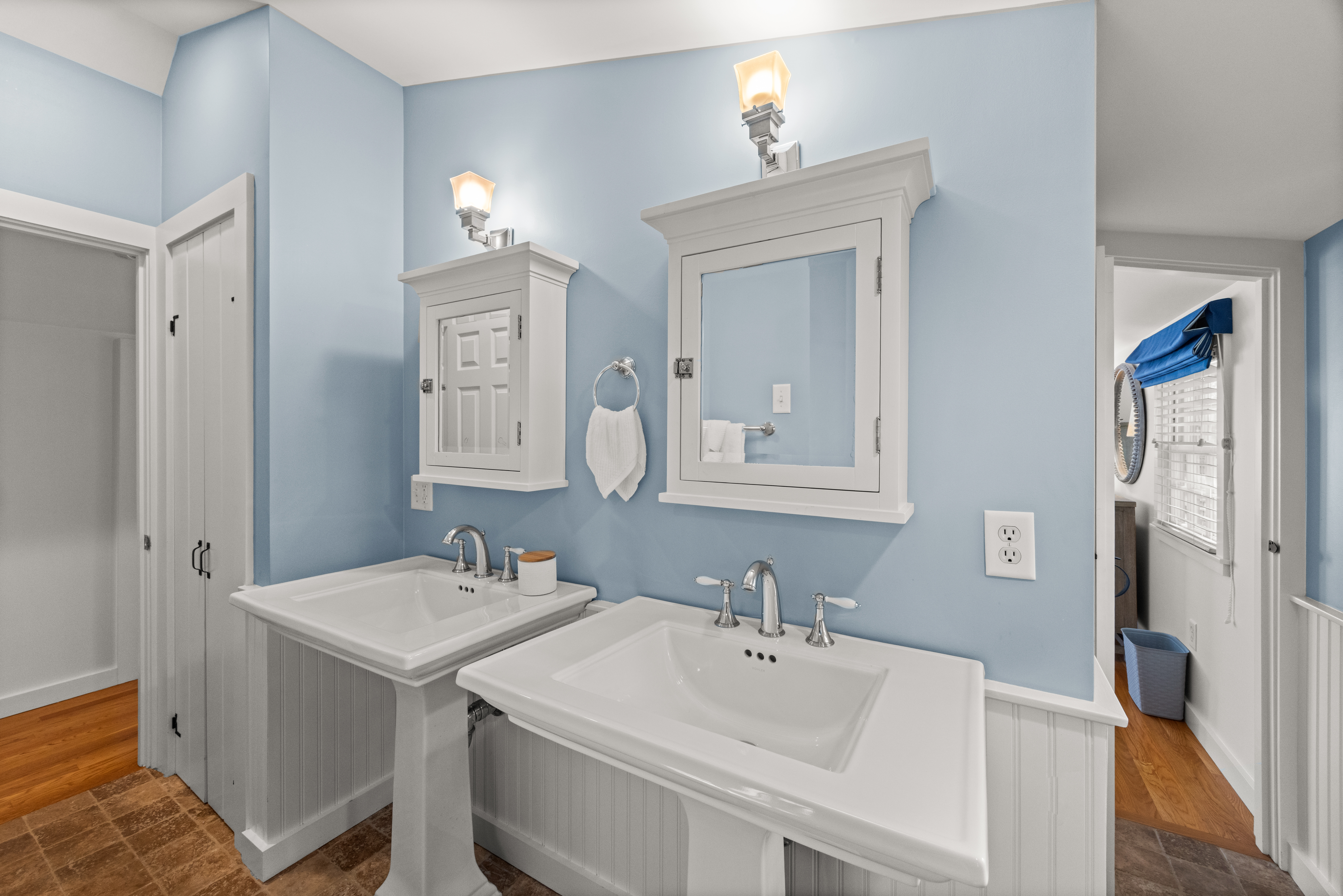 13 Planting Field Way Edgartown, MA 02539 - Photo 38 of 46 Second floor shared full bath with double vanities