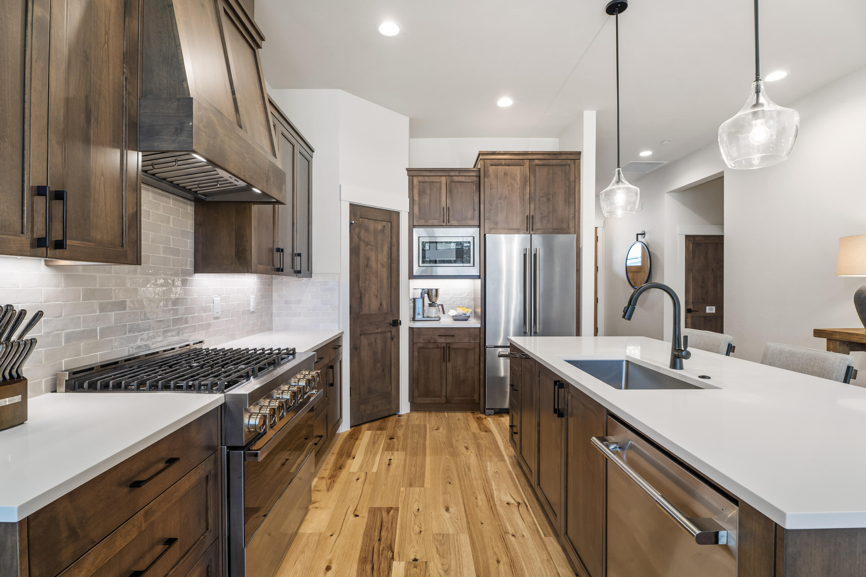 18171 Forestbrook Loop Bend, Unit 9 Bend, OR 97707 - Photo 8 of 41 19-Kitchen
