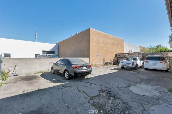 $1,195,000 | 11849 Hart Street, North Hollywood, CA 91605
