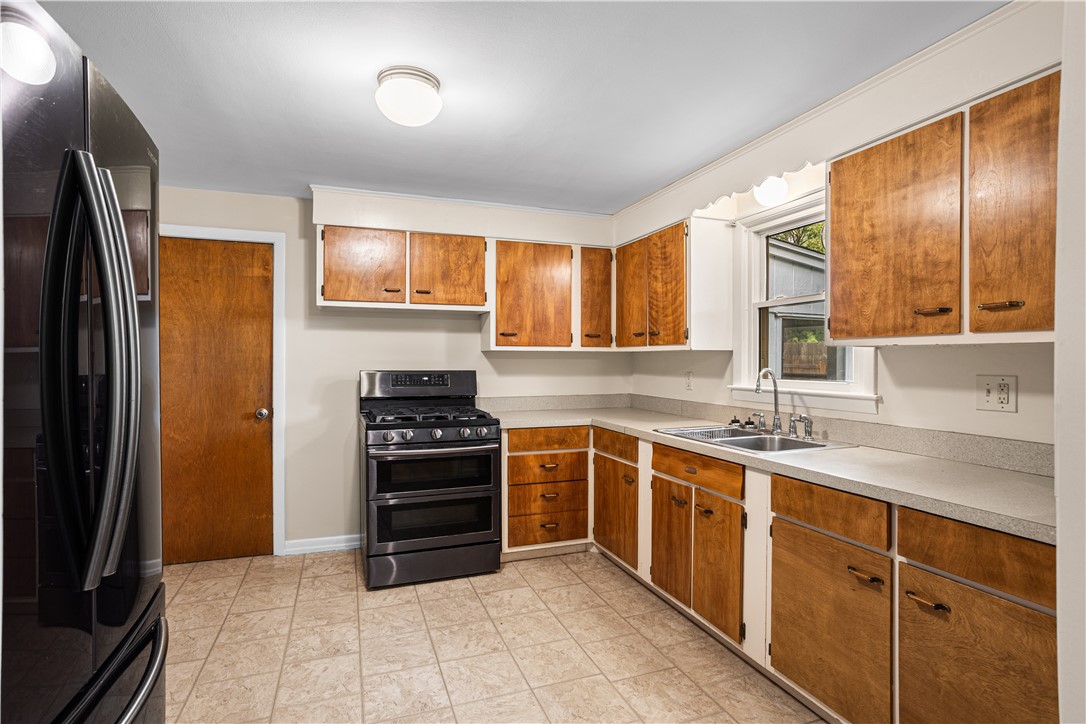 85 Sachem Road North Kingstown, RI 02852 - Photo 19 of 39 Gallery Image 19