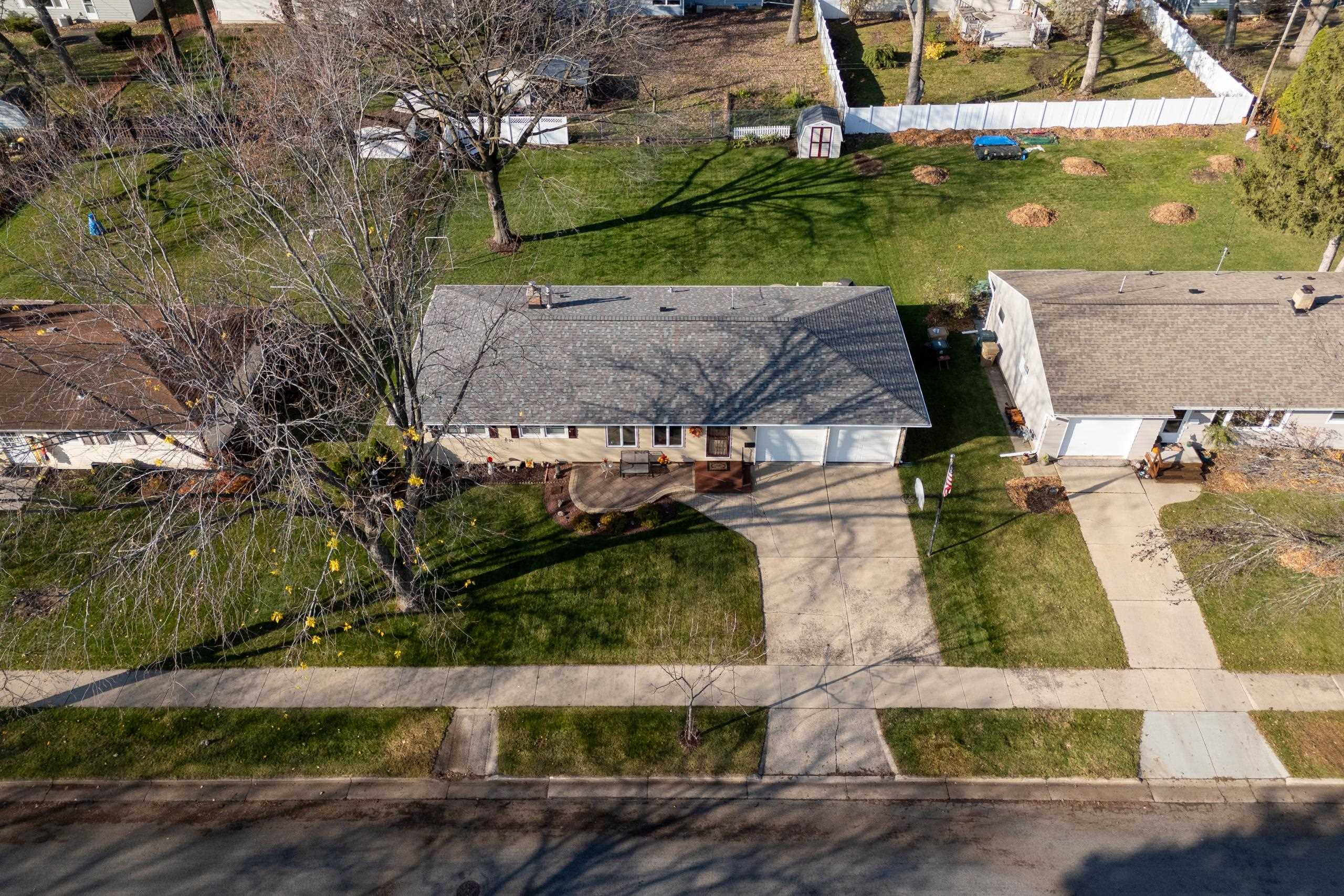 1610 Homberg Lane Madison, WI 53716 - Photo 4 of 46