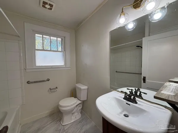 $1,995 | 1120 Barcia Drive, Pensacola, FL 32503