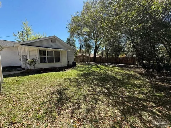 $1,995 | 1120 Barcia Drive, Pensacola, FL 32503