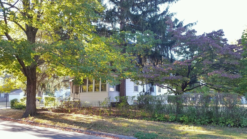 86 Silas Street Springfield, MA 01109 - Photo 4 of 13 Gallery Image 4