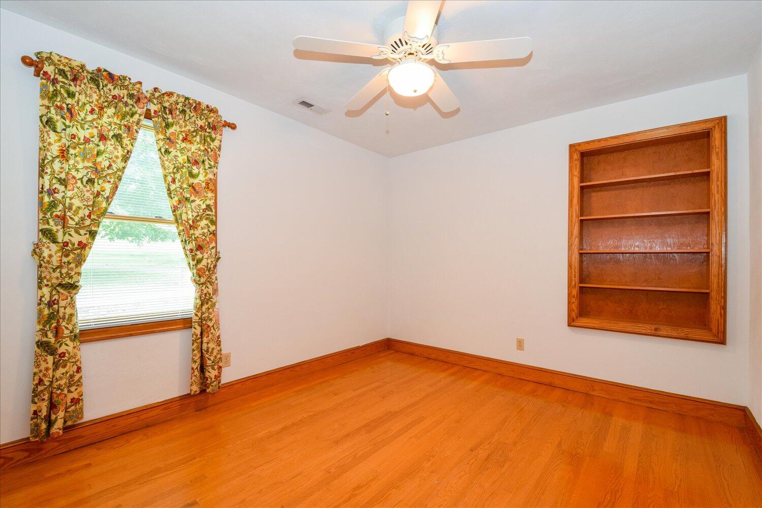 6441 Roselawn Road Roanoke, VA 24018 - Photo 14 of 31 14-6441 Roselawn-14