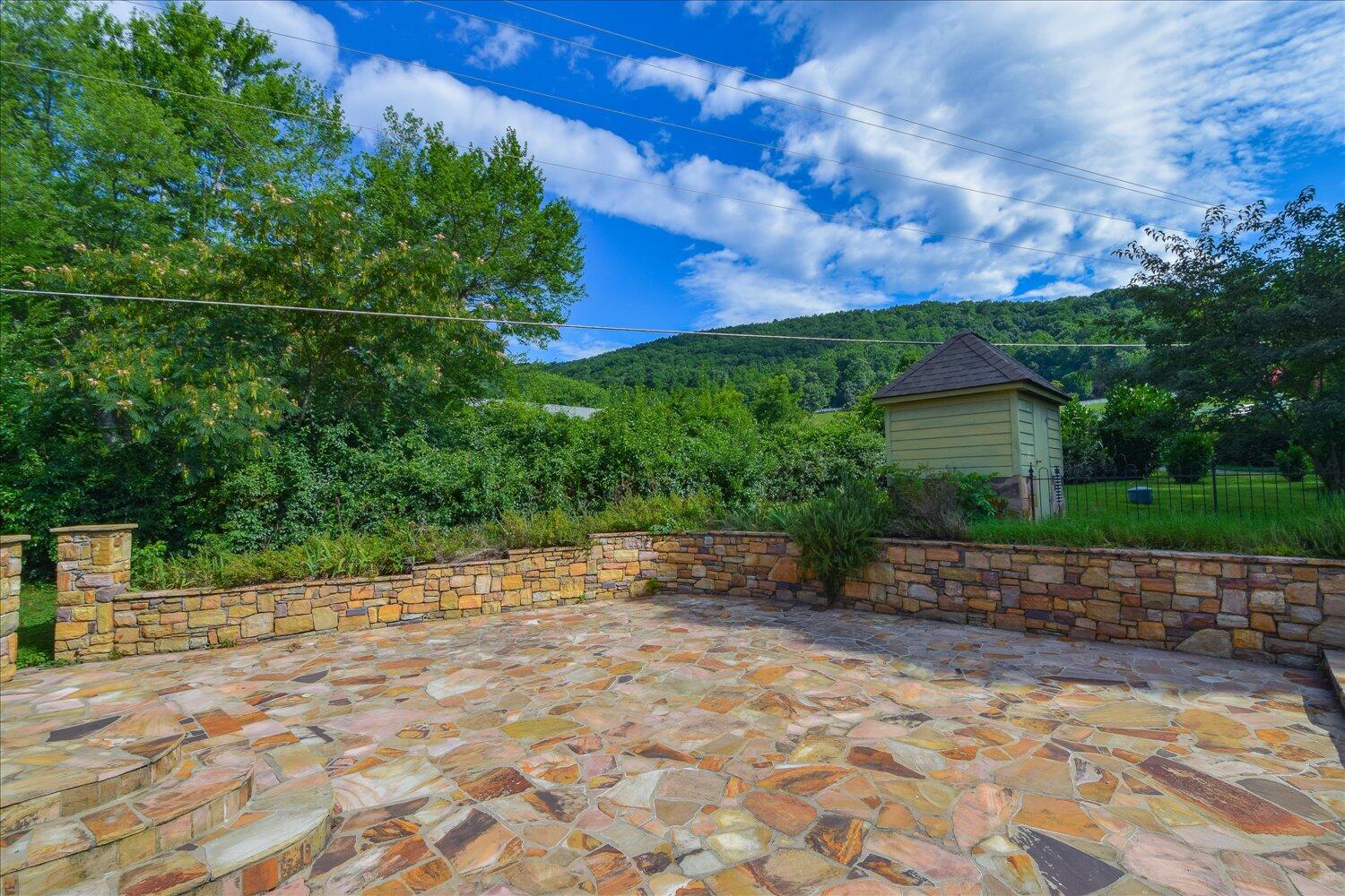 6441 Roselawn Road Roanoke, VA 24018 - Photo 22 of 31 22-6441 Roselawn-22