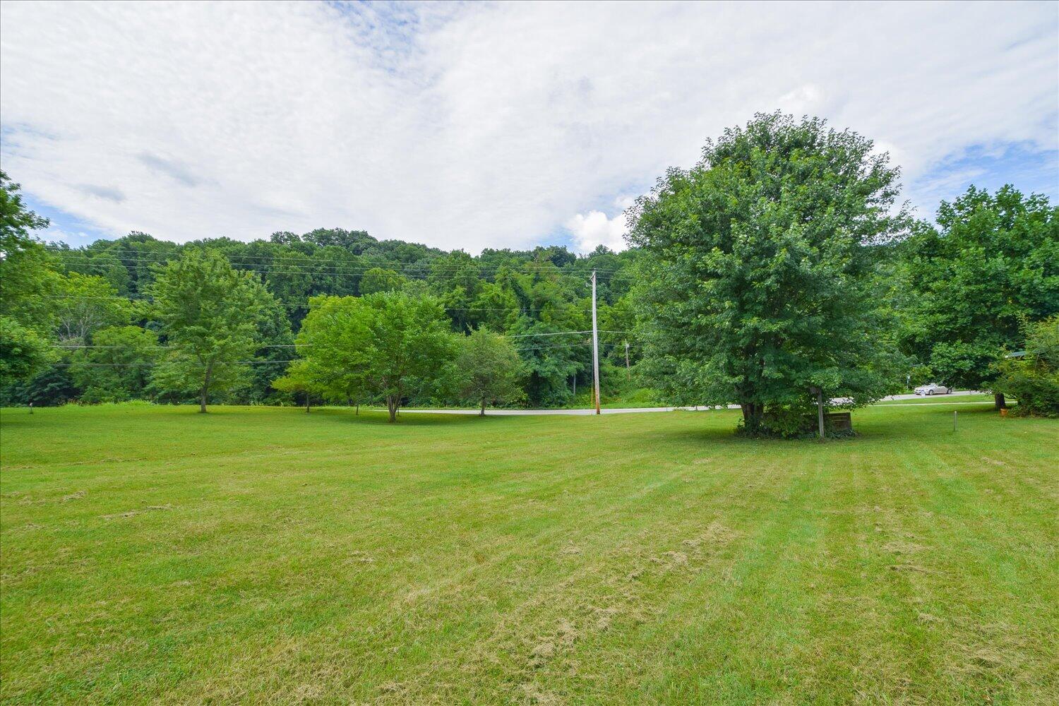 6441 Roselawn Road Roanoke, VA 24018 - Photo 26 of 31 26-6441 Roselawn-26
