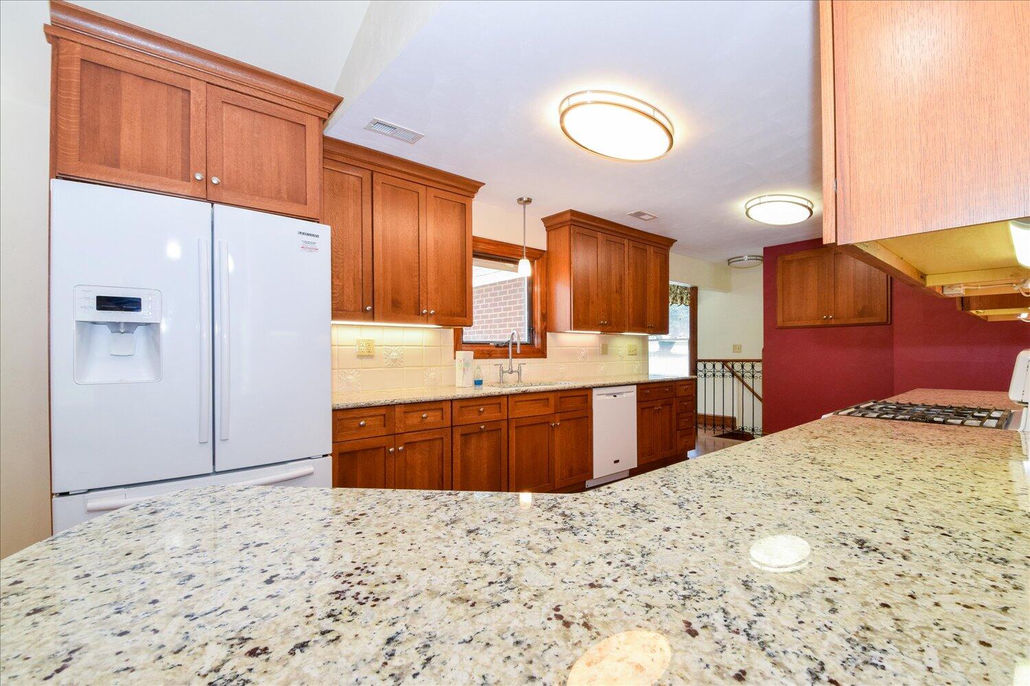 07-6441 Roselawn-7