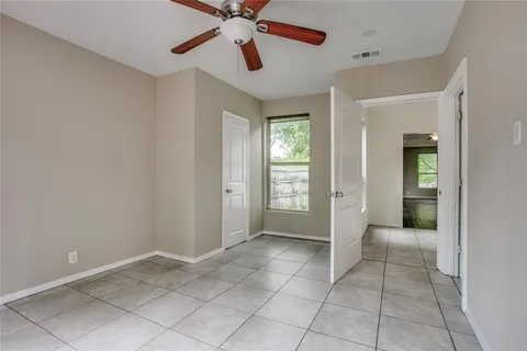 $275,000 | 818 East Woodin Boulevard, Dallas, TX 75216