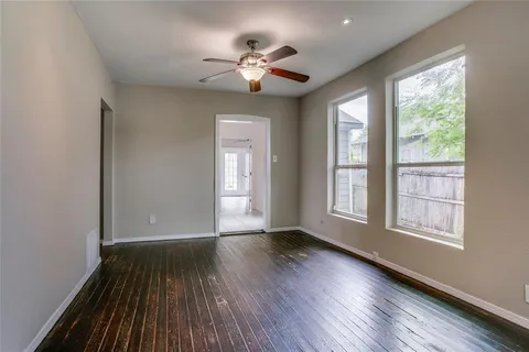 $275,000 | 818 East Woodin Boulevard, Dallas, TX 75216