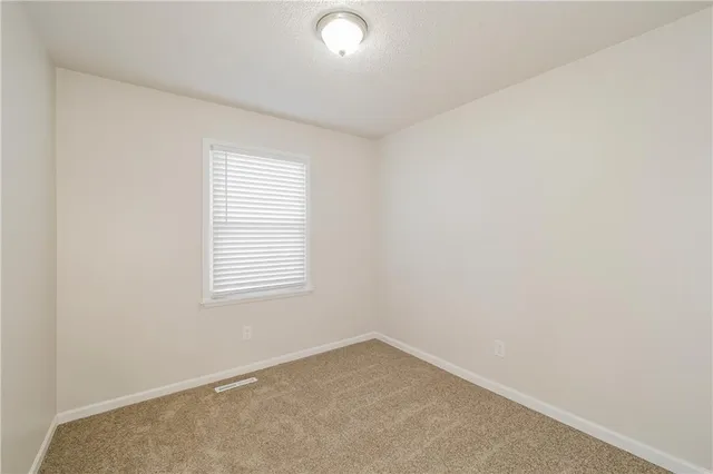 $2,225 | 11301 North Marsh Avenue, Kansas City, MO 64157