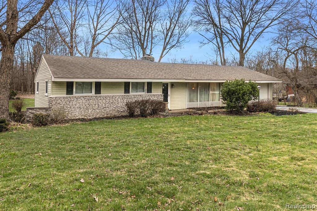 30960 Pear Ridge Farmington Hills, MI 48334 - Photo 3 of 38