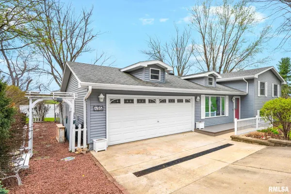 $370,000 | 495 Kramer Road, Avon, IL 61415