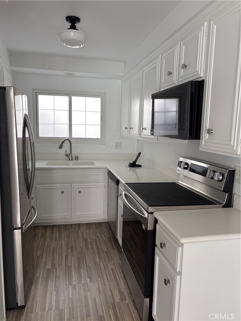 8130 Redlands Street, Unit 10 Playa del Rey, CA 90293 - Photo 11 of 14