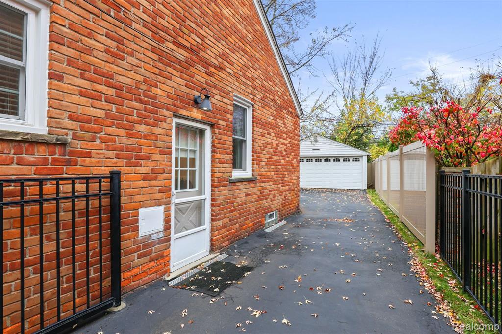 1604 Mansfield Road Birmingham, MI 48009 - Photo 25 of 30