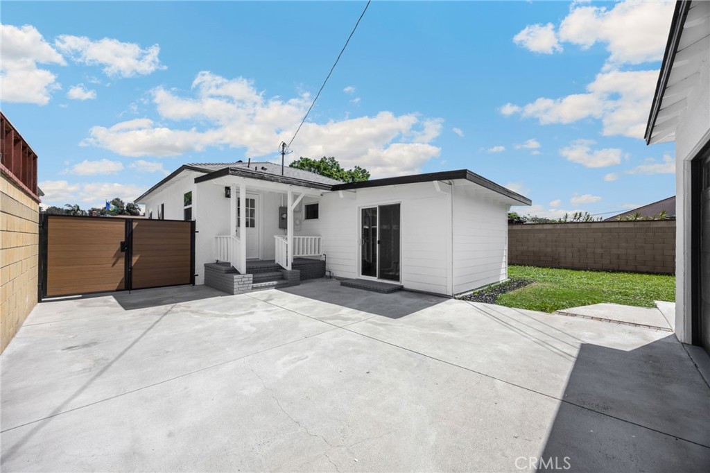 6112 Freckles Road Lakewood, CA 90713 - Photo 34 of 46