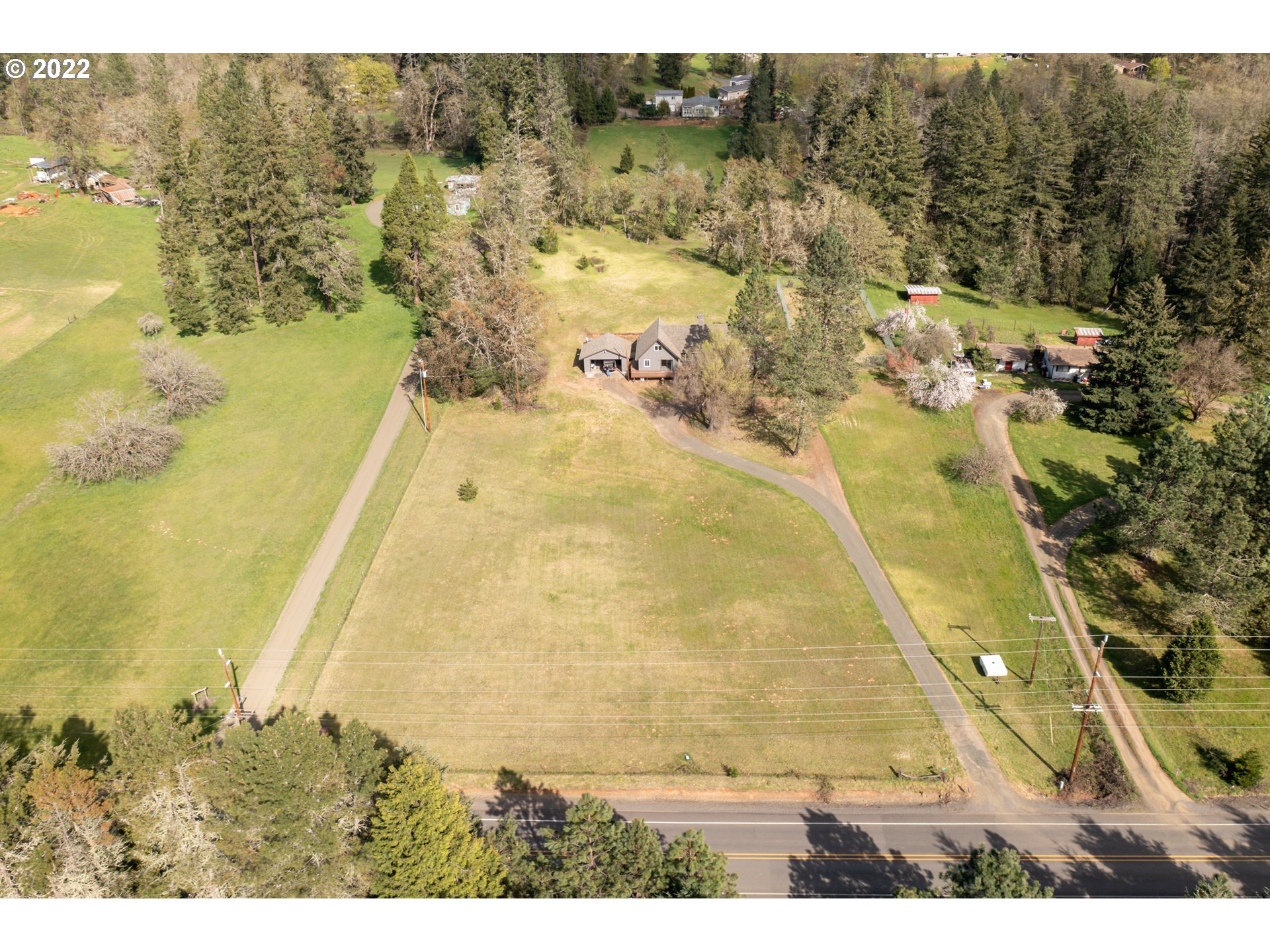 1137 Elgarose Road Roseburg, OR 97471 - Photo 3 of 32 Gallery Image 3