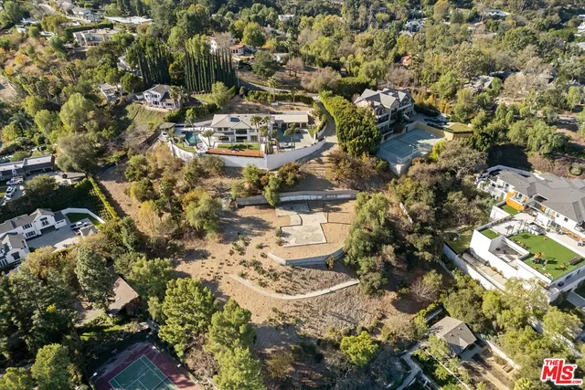 $4,195,000 | 17229 Oak View Drive, Encino, CA 91316