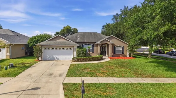 $2,600 | 896 Princeton Drive, Clermont, FL 34711