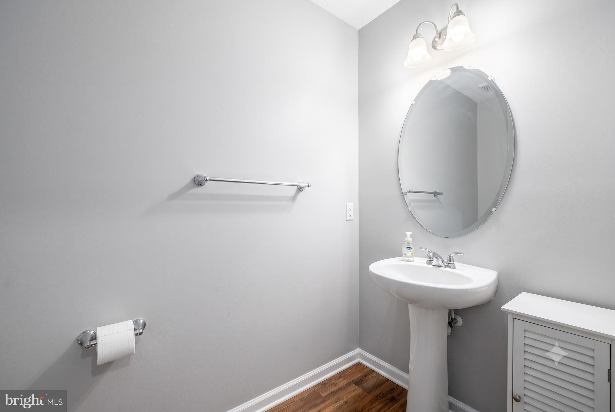 22494 Newcut Road Clarksburg, MD 20871 - Photo 14 of 26 Powder Room
