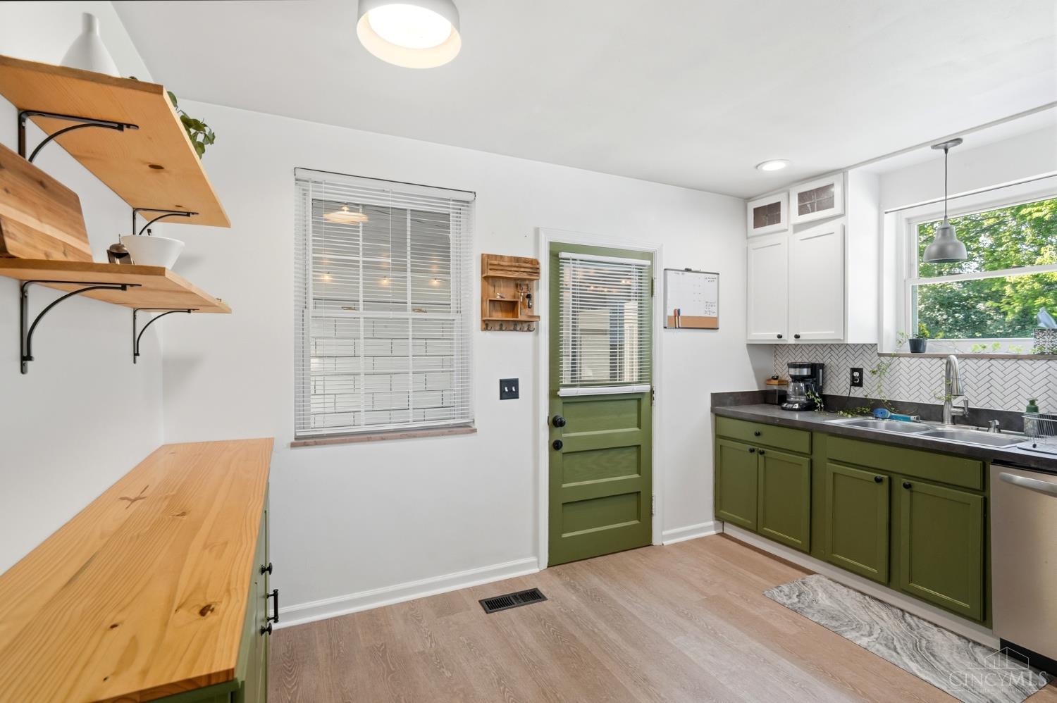 2856 Jessup Road Cincinnati, OH 45239 - Photo 13 of 50