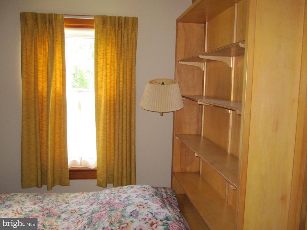 971 Letort Road Washington Boro, PA 17582 - Photo 20 of 29 a bedroom with a bed and a window