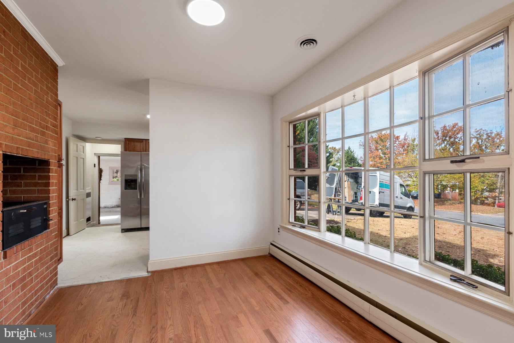 7107 Kempton Road Lanham, MD 20706 - Photo 6 of 27 Breakfast nook