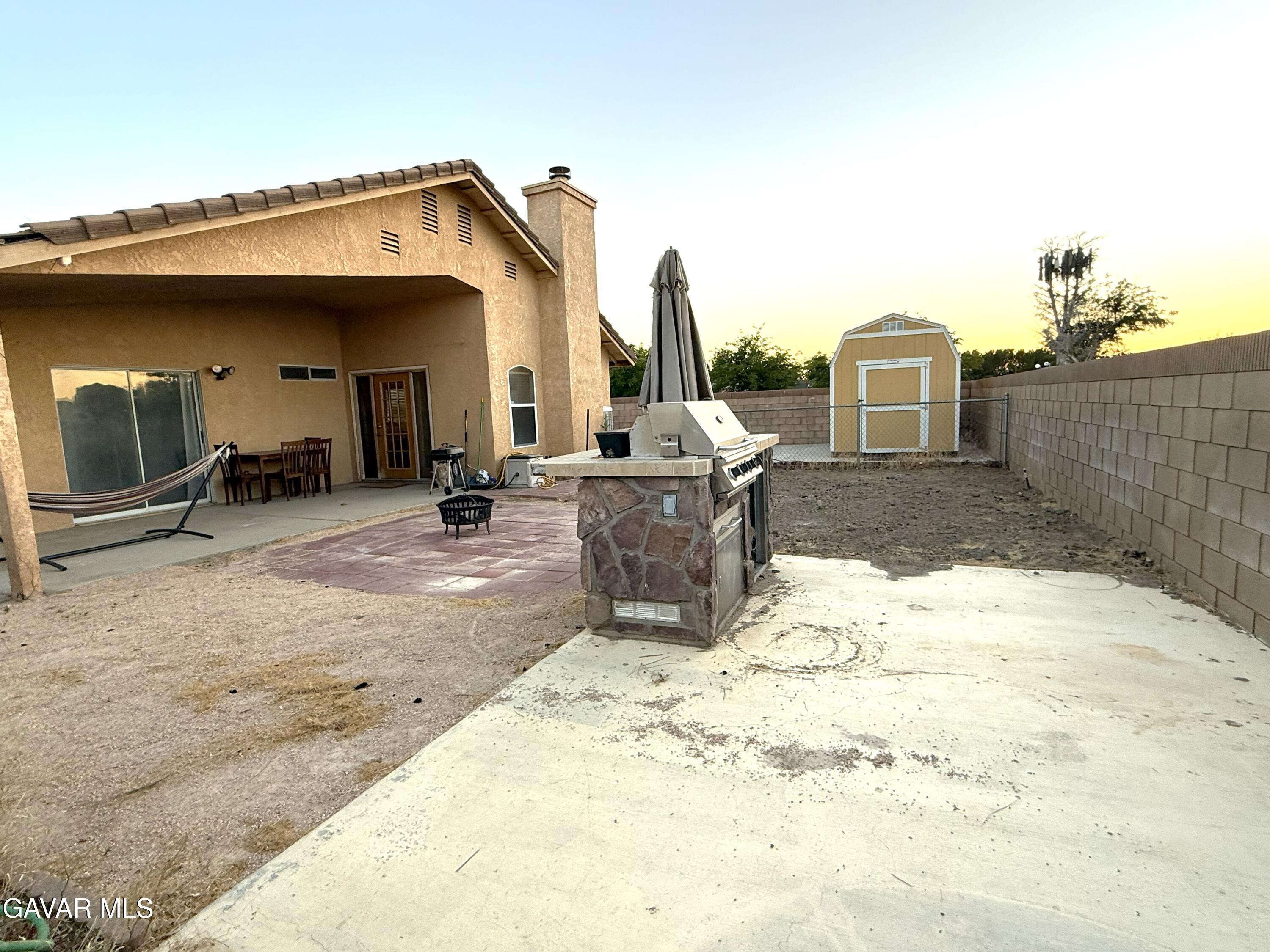 1705 Lightcap Street Lancaster, CA 93535 - Photo 19 of 21 BBQ