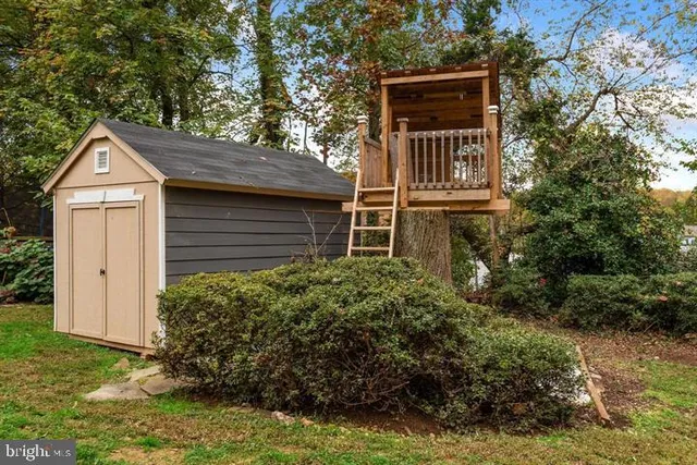 $6,250 | 7221 Hyde Road, Falls Church, VA 22043