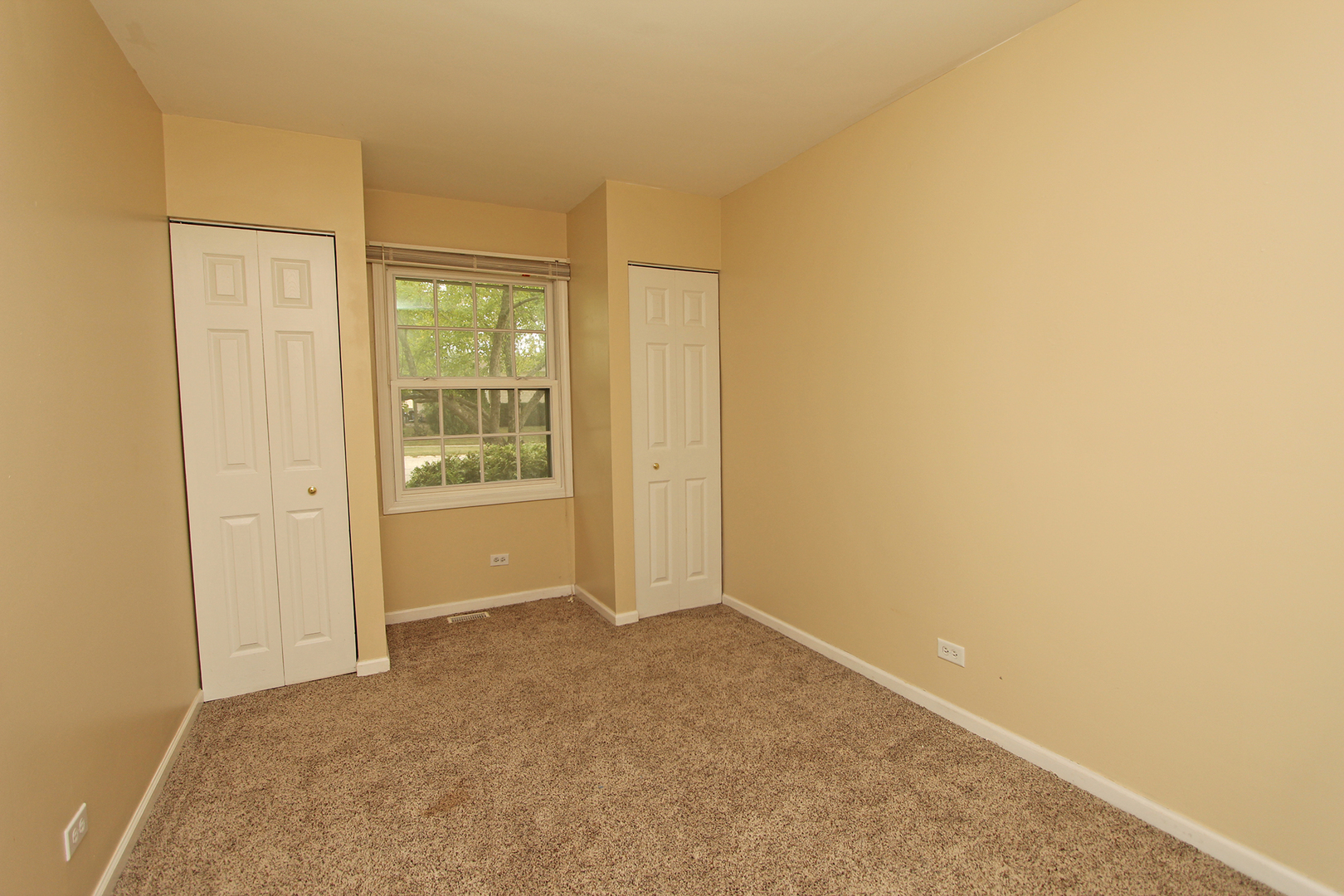 65 Old Mill Grove Road Lake Zurich, IL 60047 - Photo 22 of 29 an empty room with windows