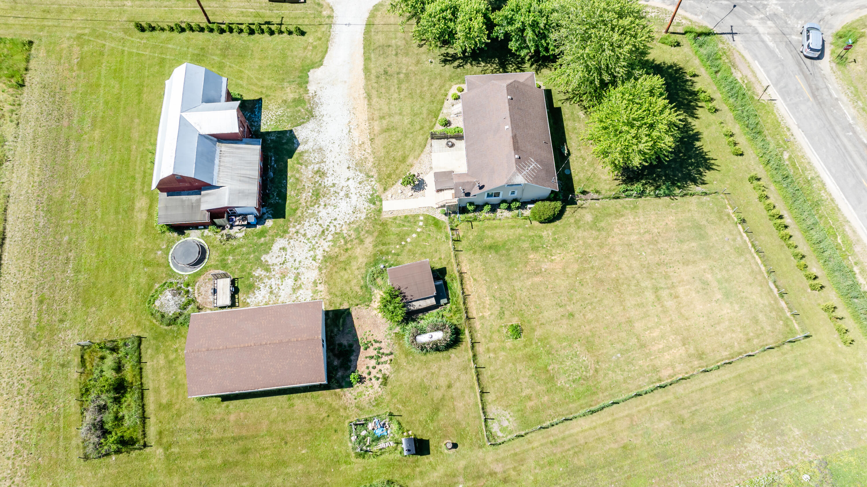 887 West Hinchman Road Baroda, MI 49101 - Photo 22 of 53 Hinchman-123